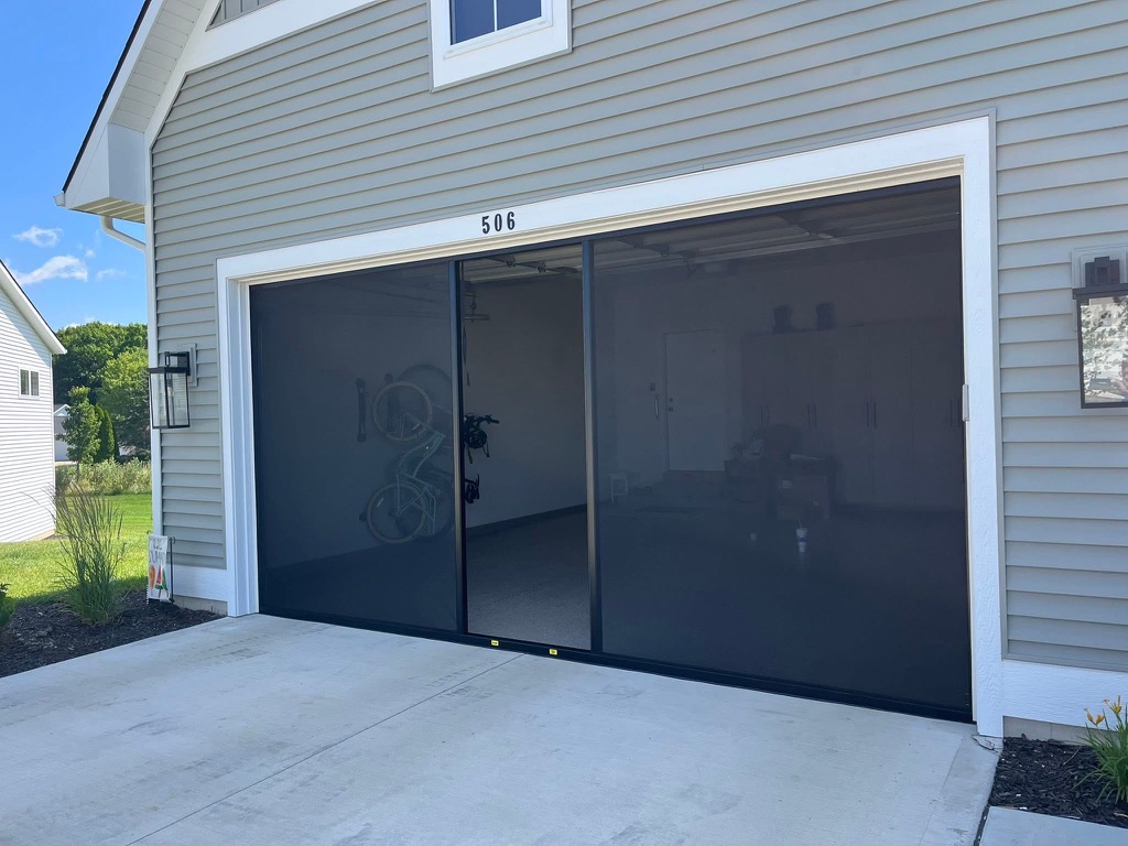 Finished polyurea flake garage floor installed by Fortified Concrete Coatings in the Flat Rock, Michigan area